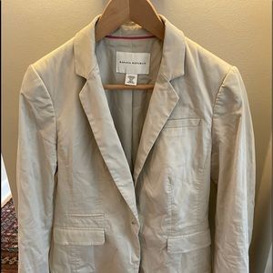 Suit jacket with stretch